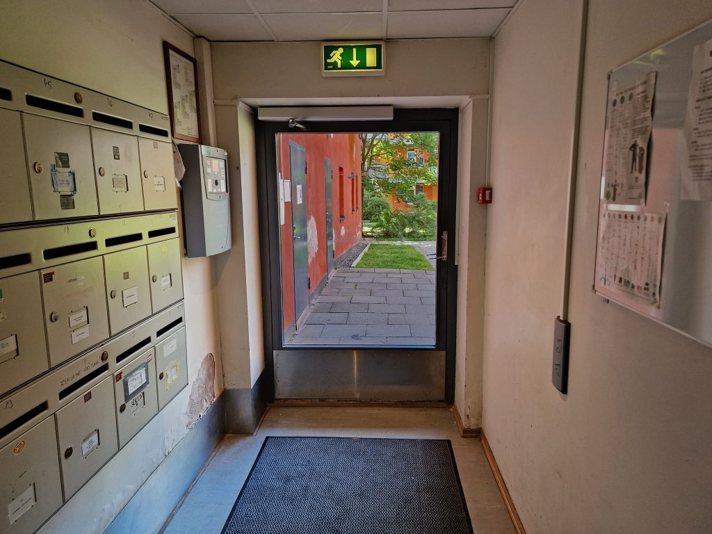 bmj1